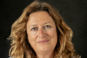Slaughter in Southwold: Author talk with Elly Griffiths